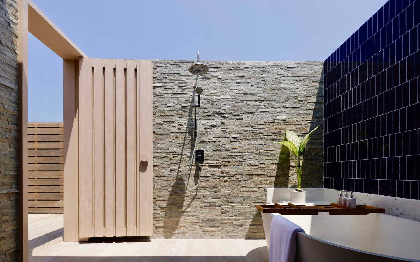 Avani Over Water Pool Villa, Badezimmer aussen