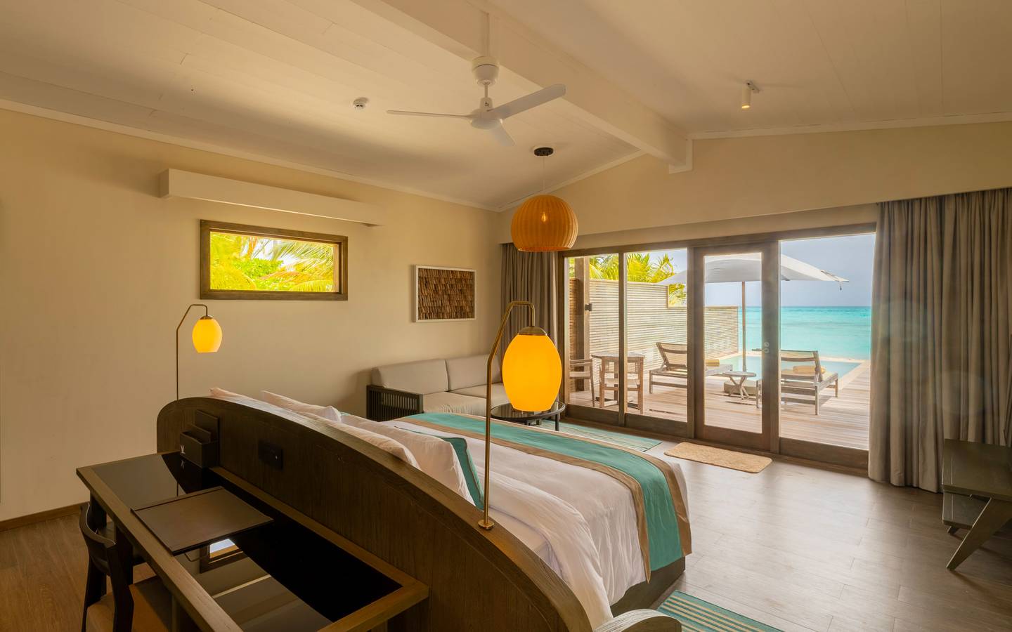 Nala_Sunset_Beach_Pool_Villa_Interieur_sleeping_2