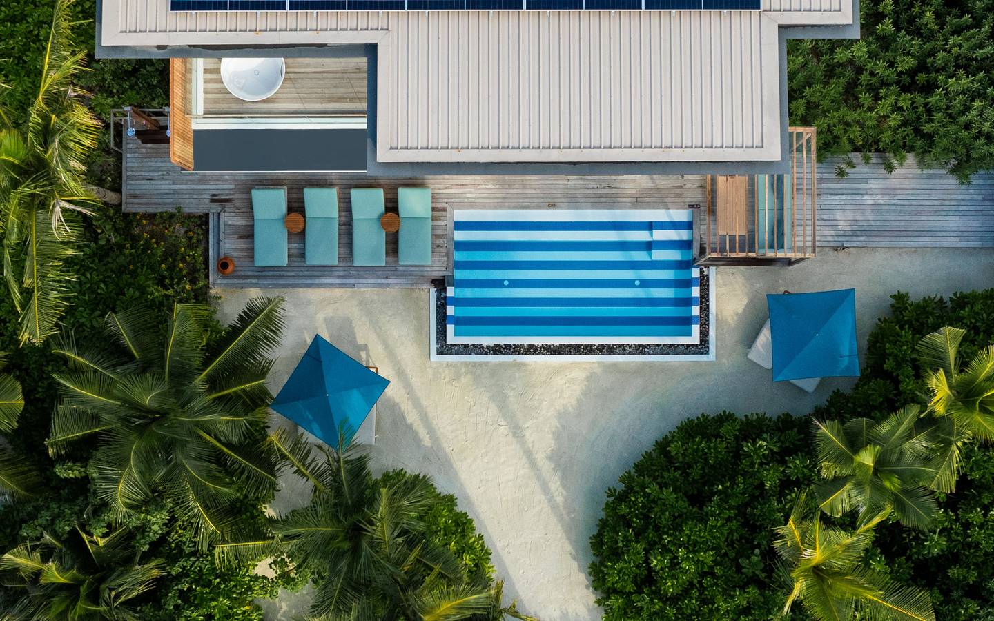 So_Maldives_Two_Bedroom_Lagoon_Beach_Pool_Loft_5