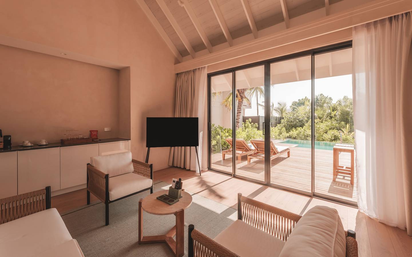 Ananea-Madivaru-Maldives-2-Bedroom-Beach-Pool-Villa-Living_2