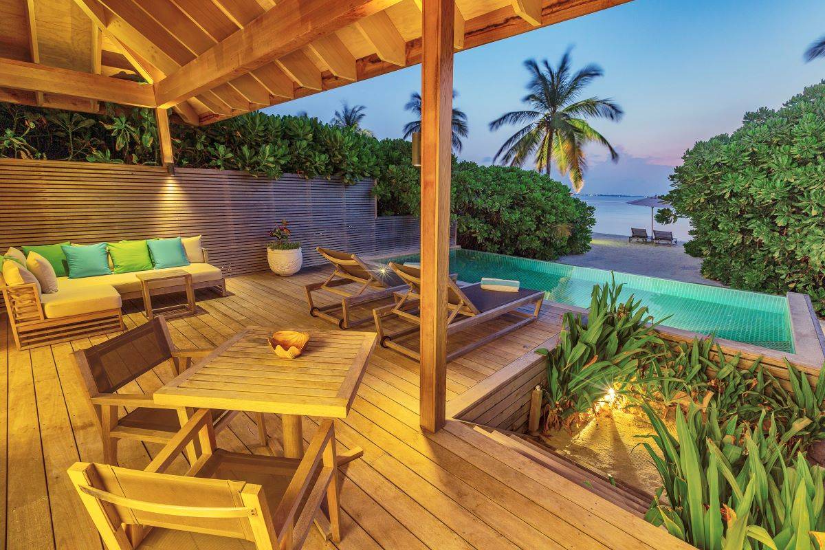 Hurawalhi Island Resort, Malediven, Beach Sunset Pool Villa, Terrasse