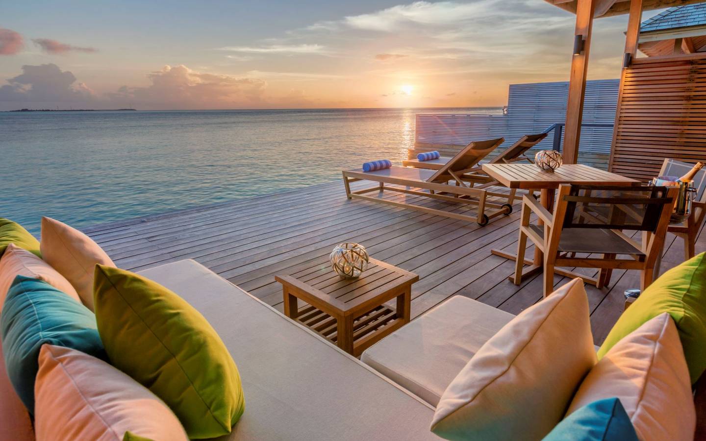 Hurawalhi Island Resort, Malediven, Ocean Villa, Terrasse