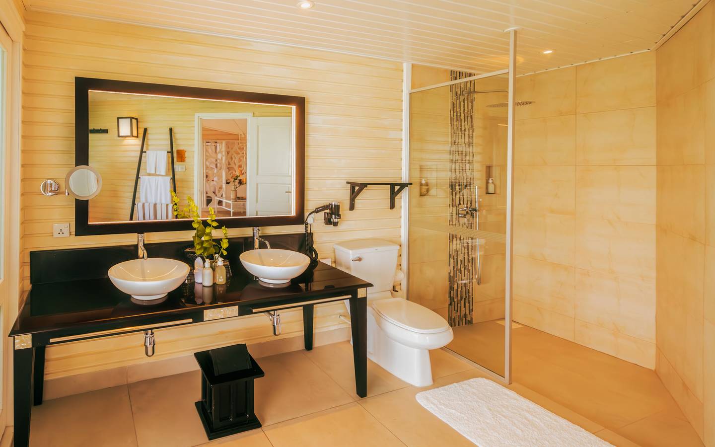 Sangu Water Villa Honeymoon Suite 2
