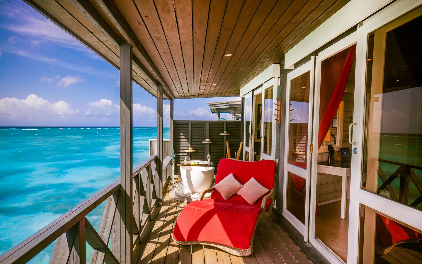Sangu Water Villa Honeymoon Suite 4
