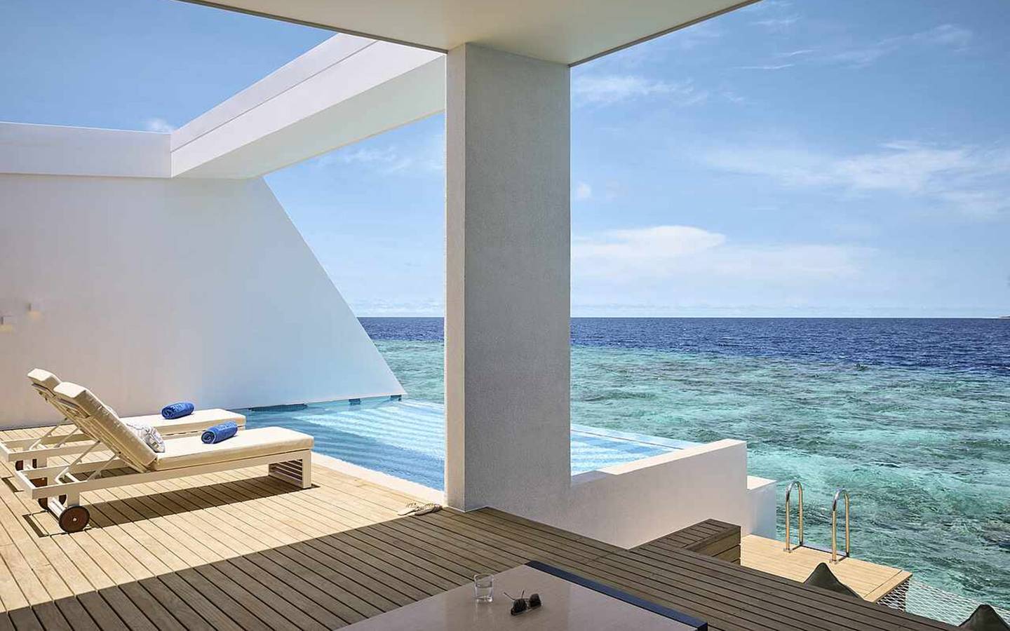 Funamadua_One_Bedroom_Water_Villa_Pool_2