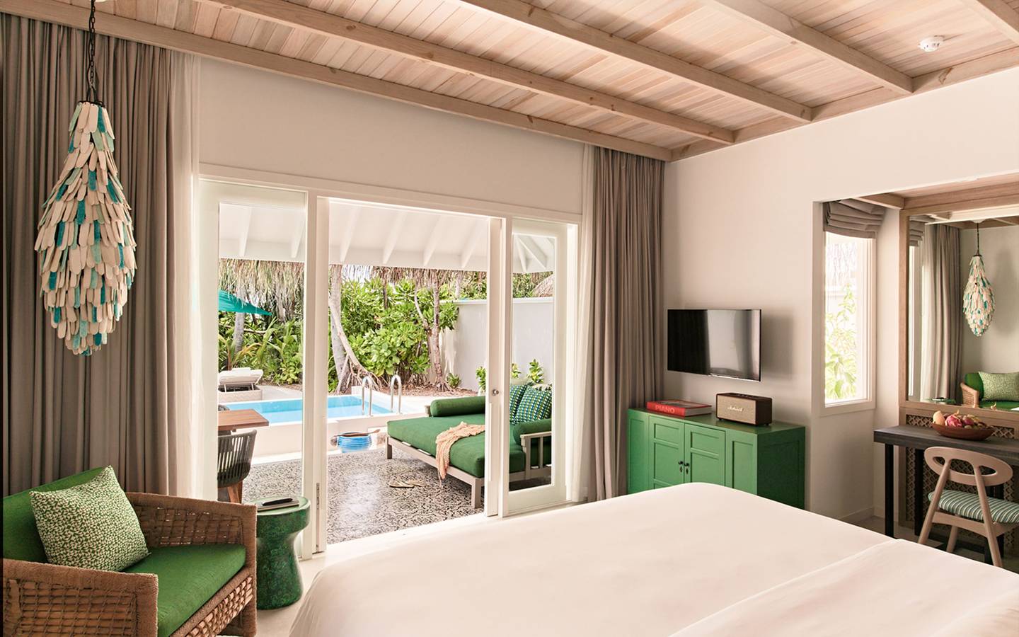Seaside_Finolhu_Three_Bedroom_Interconnecting_beach_Villa_5