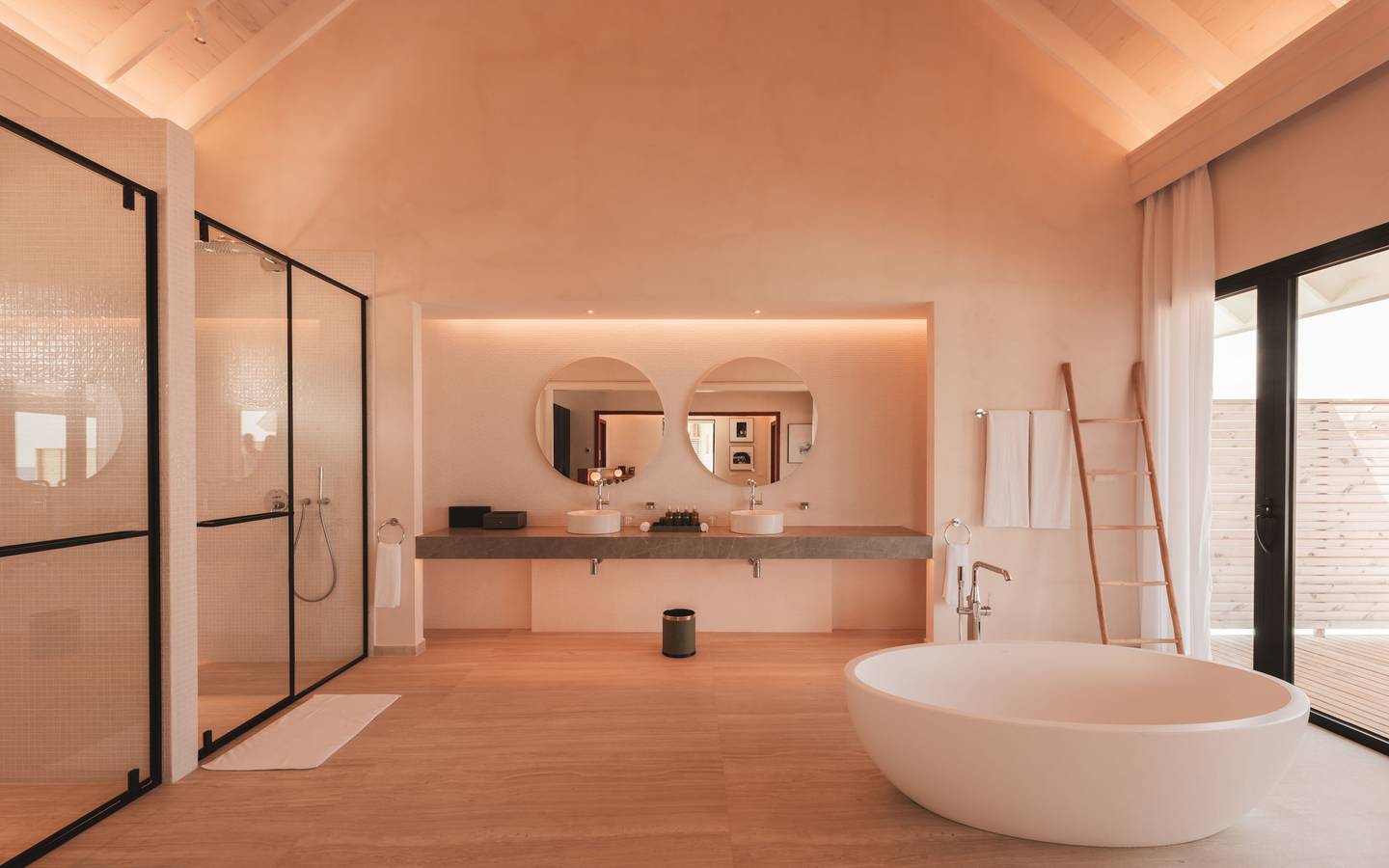 Ananea-Madivaru-Maldives-Water-Pool-Villa-Interior-6