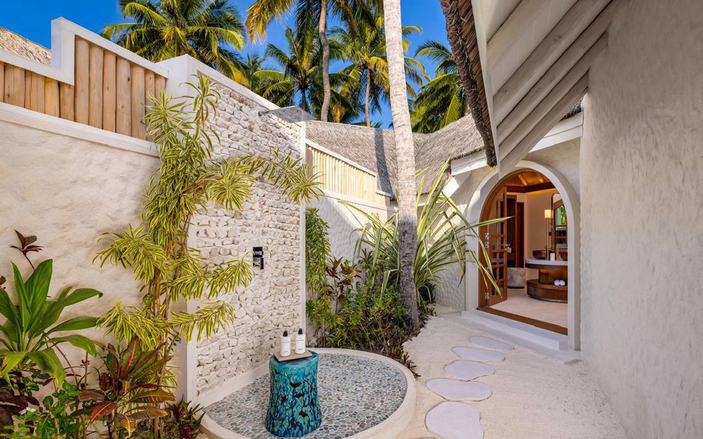 Rah_Gili_Sunset_Beach_Pool_Villa_5