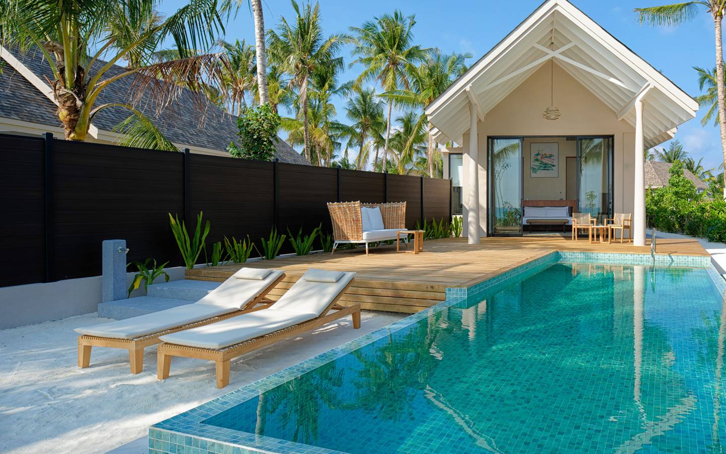 Ananea_Madivaru_Beach_Villa