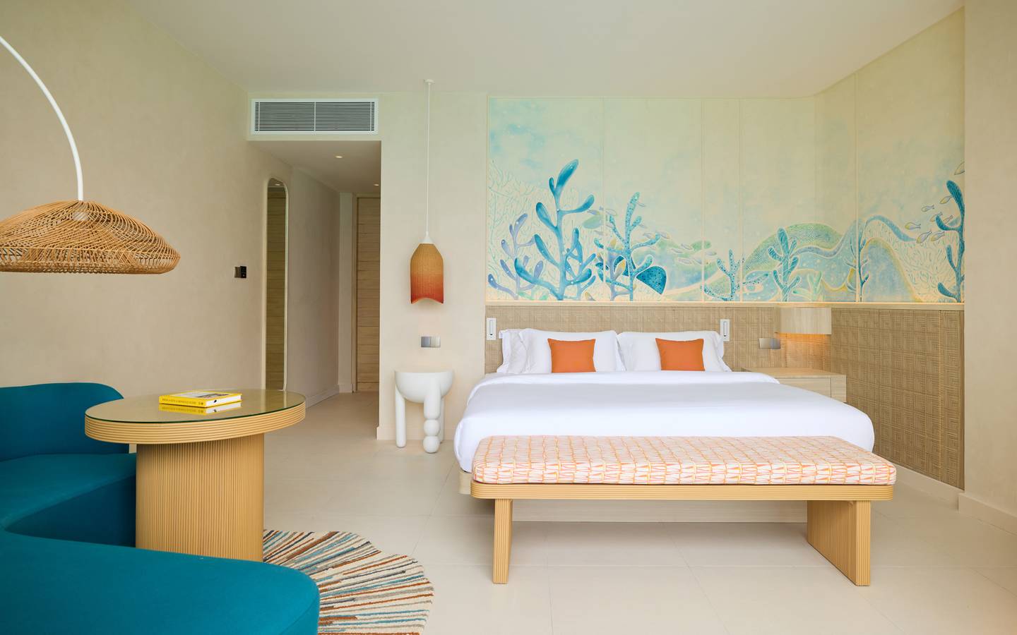 Centara_Mirage_Overwater_Villa_with_Jacuzzi_6