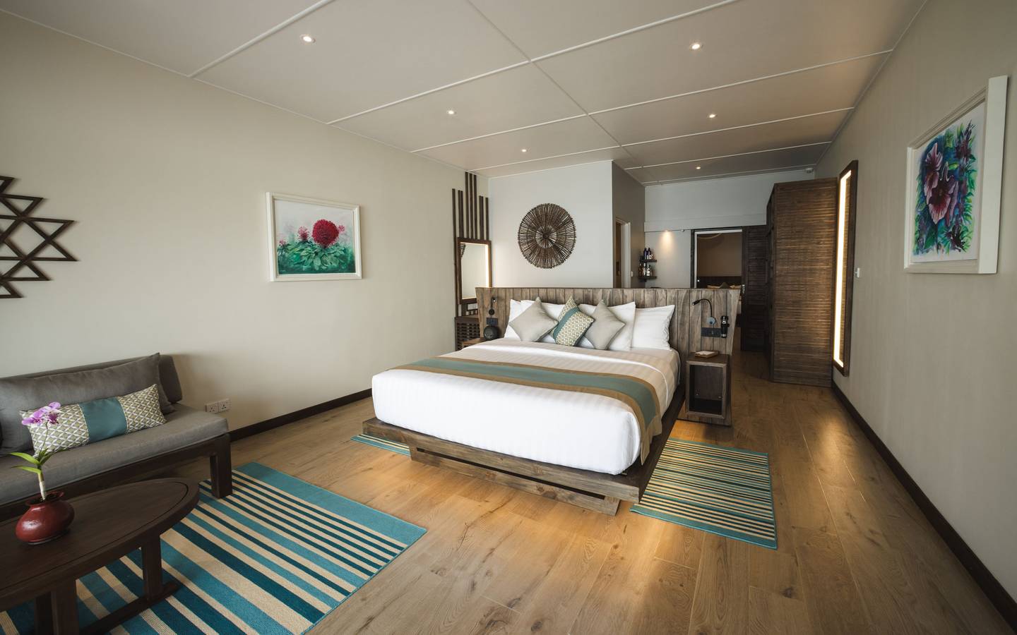 Kuredu_Resort_Maldives_Strandville_mit_zwei_Schlafzimmern_Schlafzimmer_3