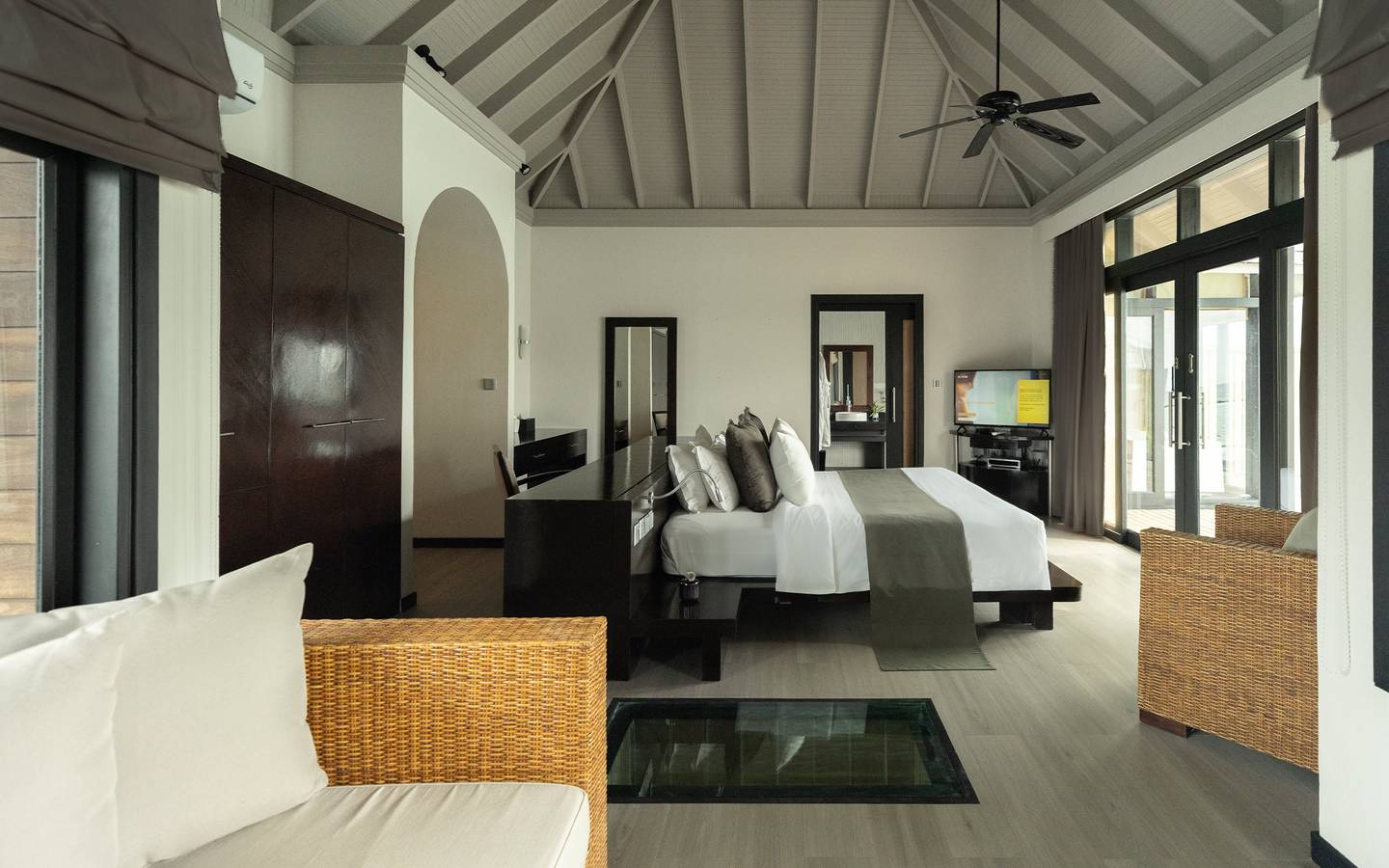 Sun_Siyam_Iru_Fushi_Horizon_Water_Villa_with_Pool_4