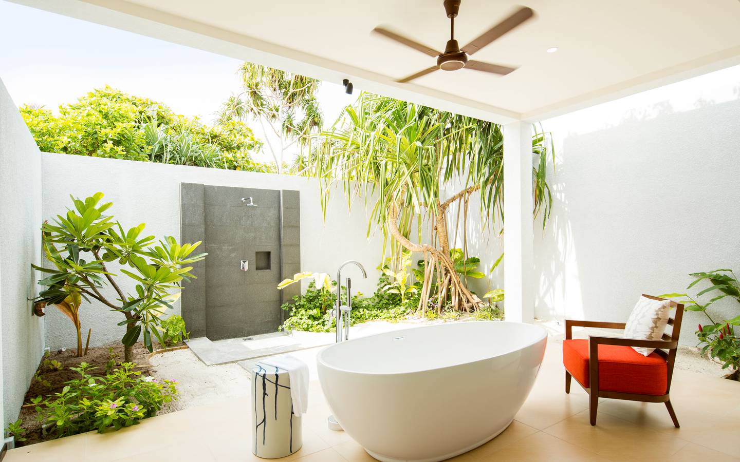 Robinson Club Noonu Double Room Classic Beach Access DZM 1_3