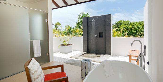 Bad, Doppelzimmer Meerblick Superior, ROBINSON Club Noonu