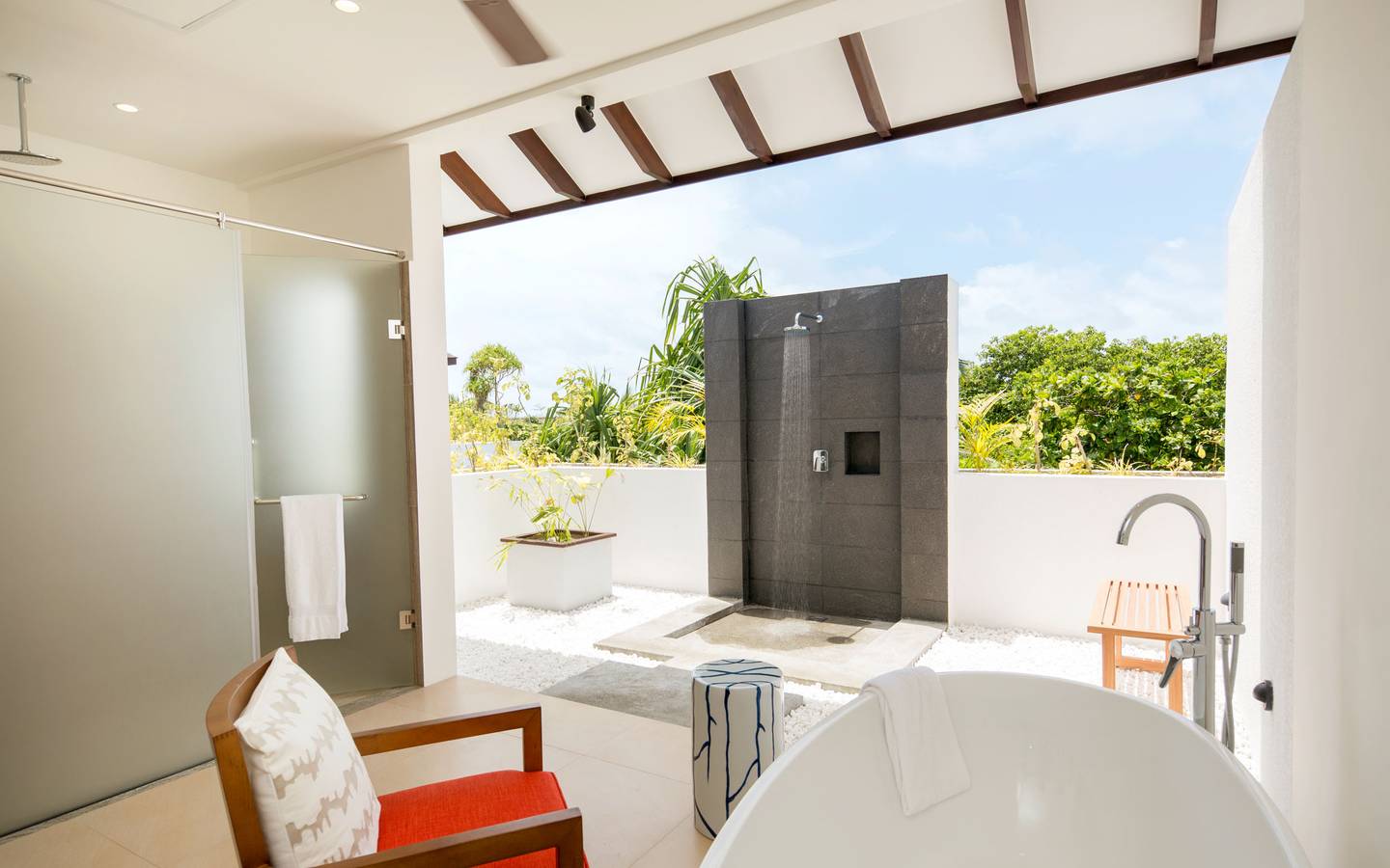 Double Room Classic Sea View (DZM2)_Außendusche