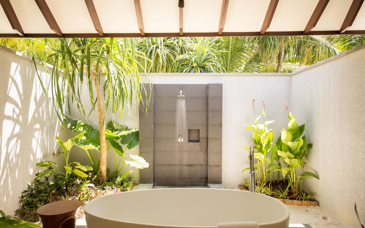 Robinson_Noonu_Maldives_Beach Villa Pool (BUM2)_3