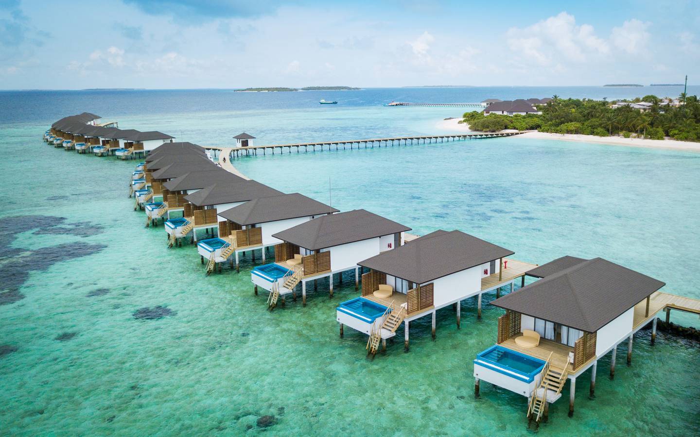 Robinson_Noonu_Maldives_Water_Villa_Bum_3_6