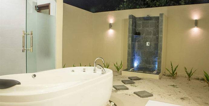 Bad, Garden Villa, Furaveri Maldives