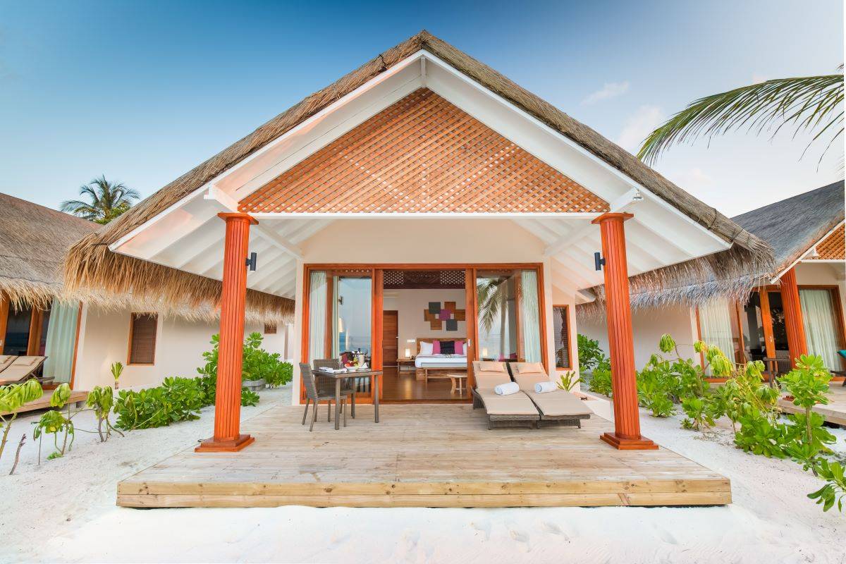 Kudafushi Resort & Spa, Malediven, Beach Villa, Außenansicht