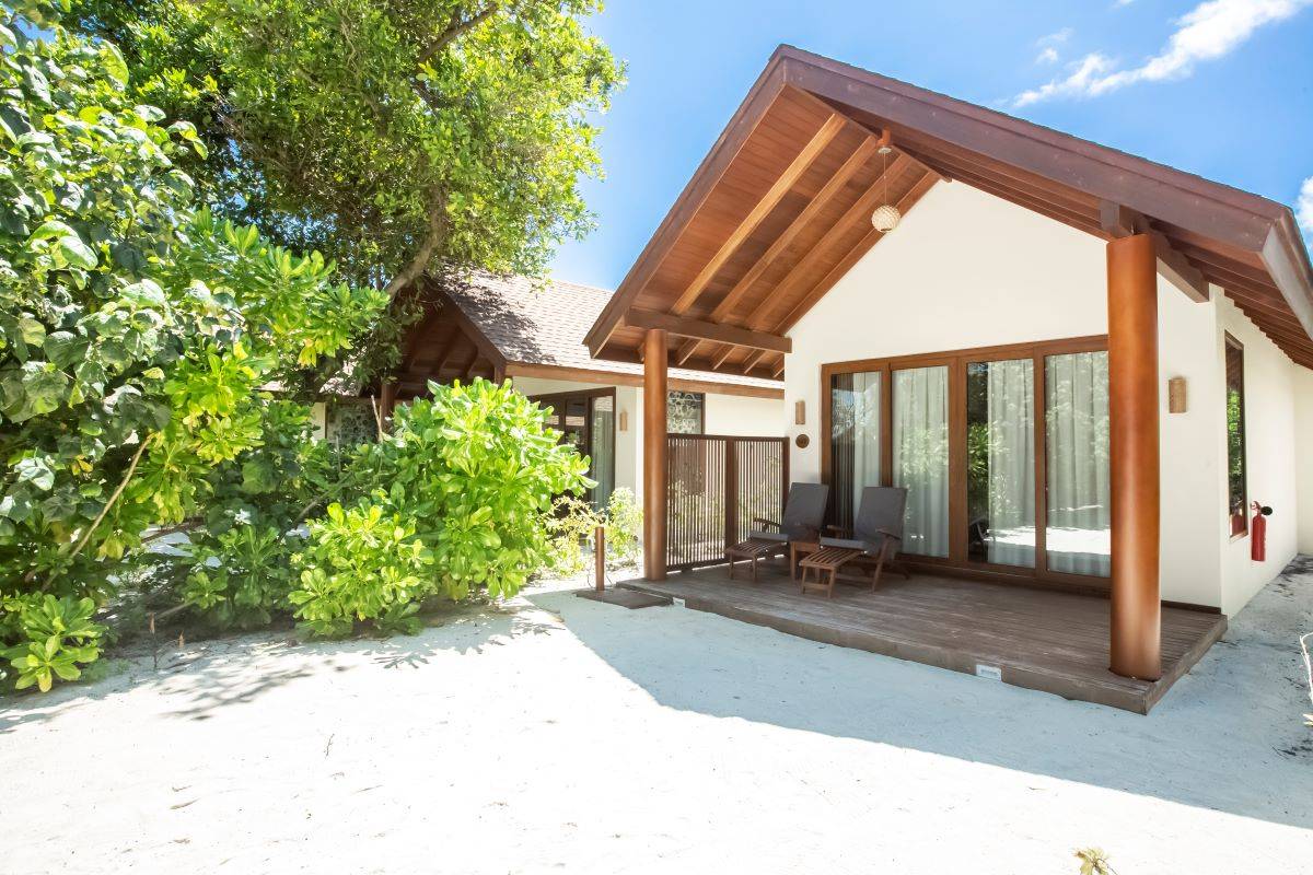 Reethi Faru Resort, Malediven, Garden Villa, Außenansicht