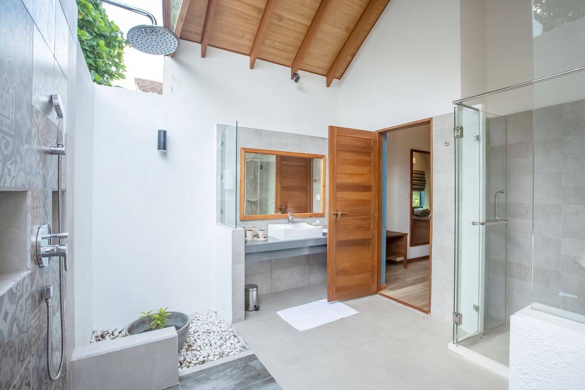 Reethi Faru Resort, Malediven, Two-Bedroom Garden Suite, Badezimmer