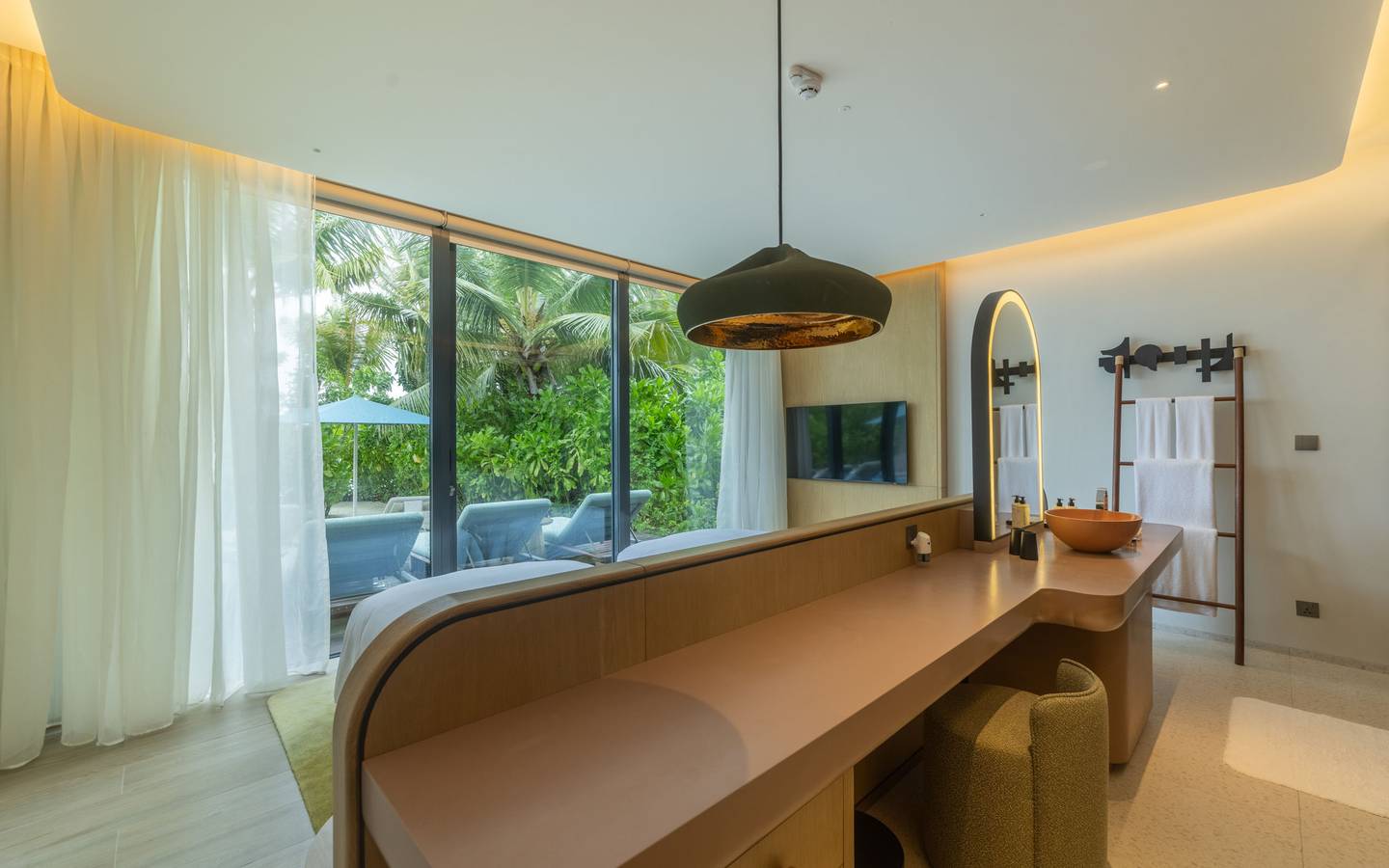 So_Maldives_Two_Bedroom_Lagoon_Beach_Pool_Loft_13