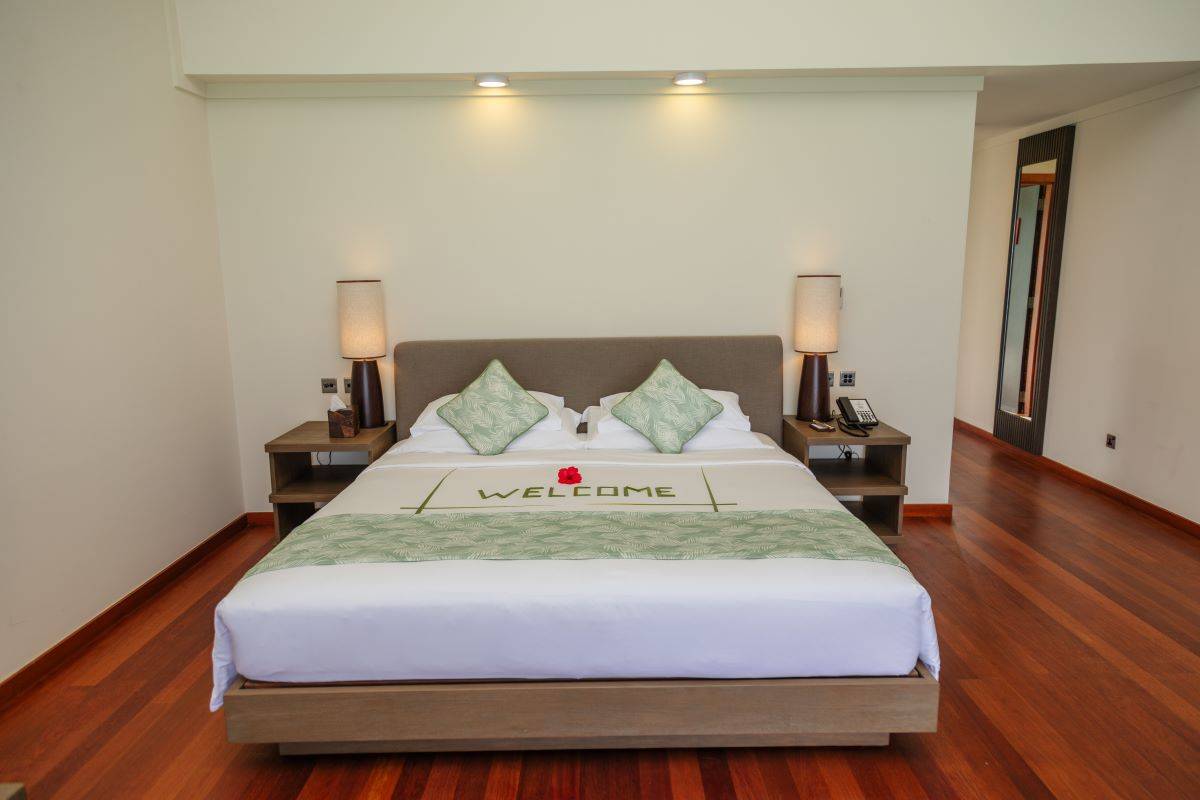 Veligandu Island Resort, Malediven, Ocean Jacuzzi Villa, Schlafzimmer