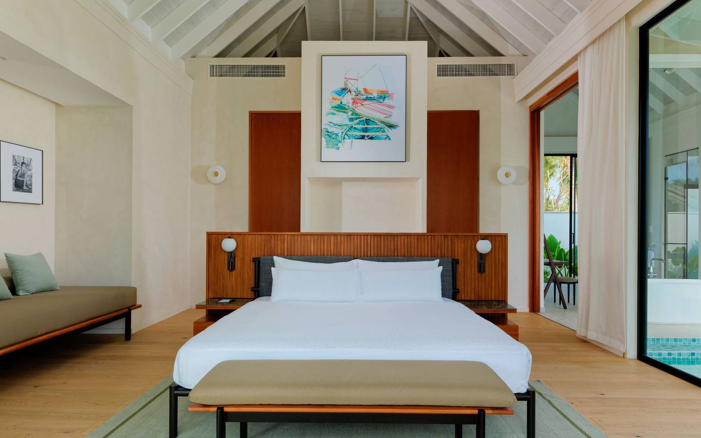 Ananea-Madivaru-Maldives-Deluxe-Beach-Pool-Villa-Schlafen1