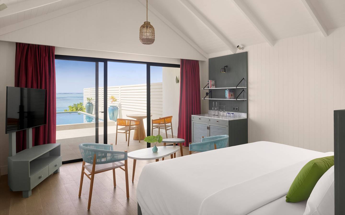 Villa_Park_Sun_Island_Deluxe_Beach_Pool_Villa_1