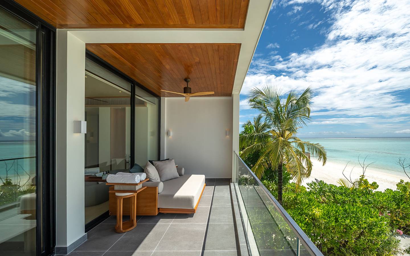 Kuda_Villingili_Maldives_Two_Bedroom_Beach_Villa_4