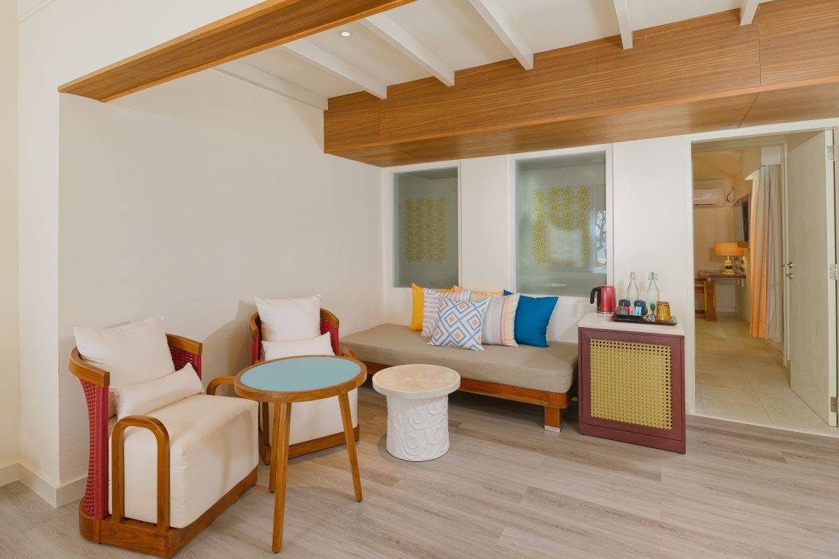 OBLU NATURE Helengeli by SENTIDO, Malediven, Two Bedroom Family Villa with Pool, Sitzecke