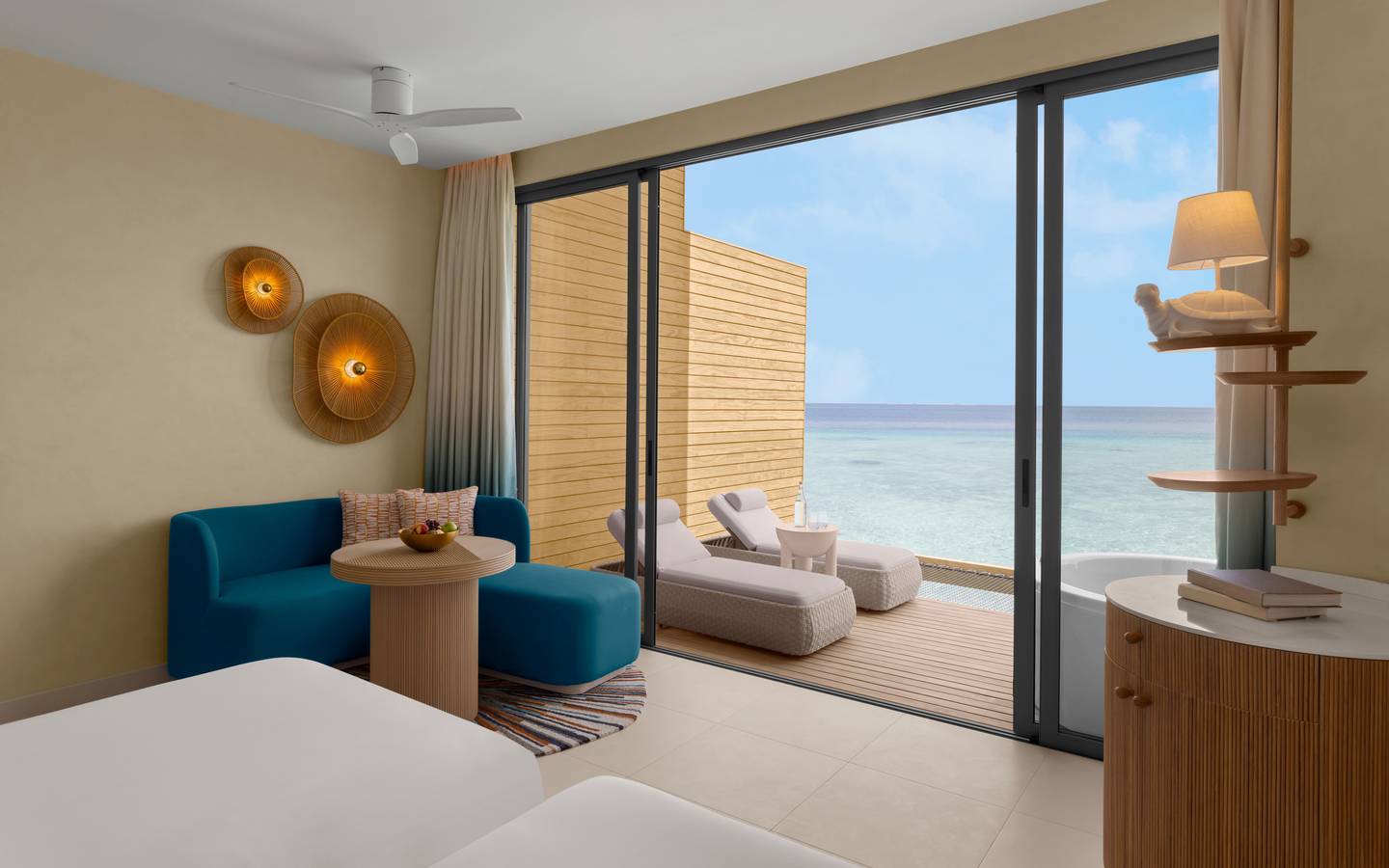 Centara_Mirage_Overwater_Villa_with_Jacuzzi_1