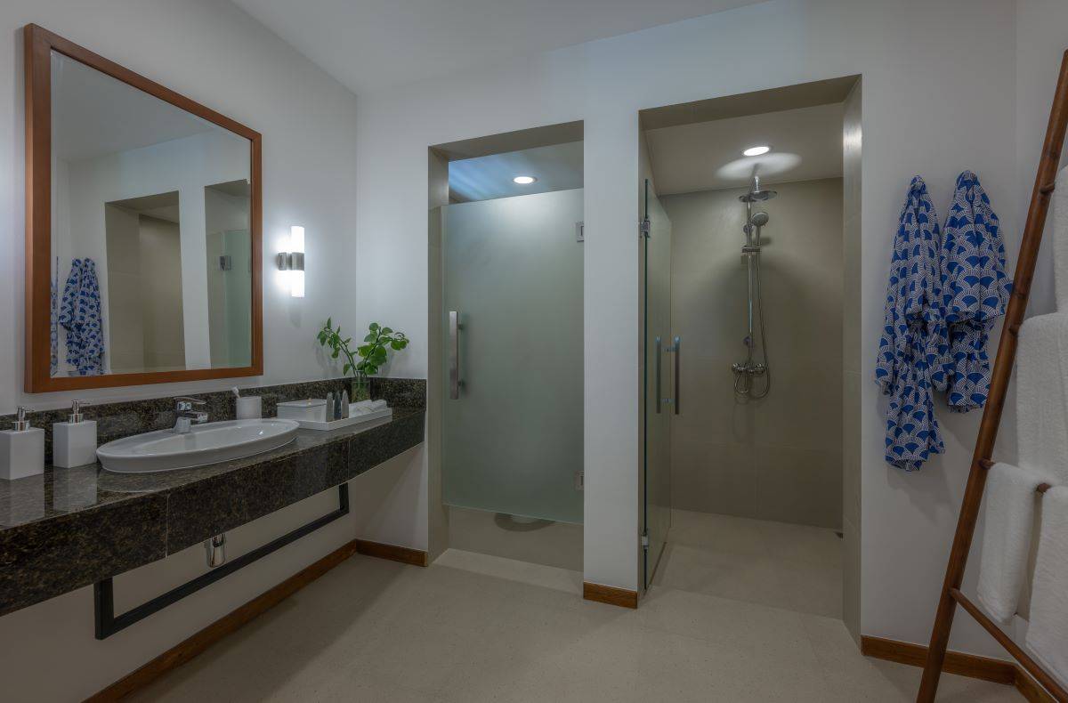 Ifuru Island Maldives, Malediven, Sunset Sky Suite, Badezimmer