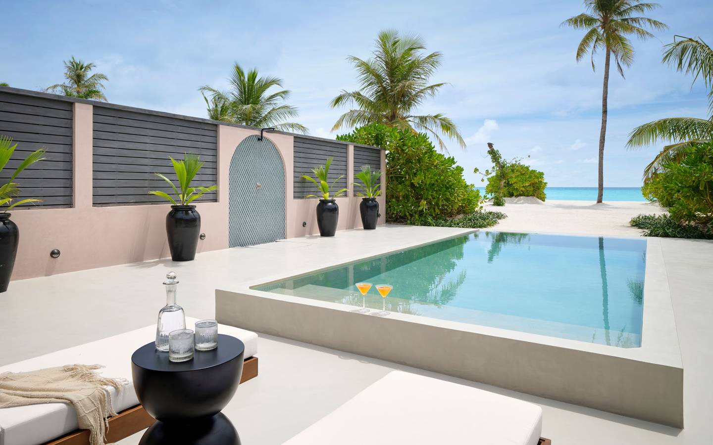 Villa_Haven_Delixe-Beach-Pool-Villa-pool2