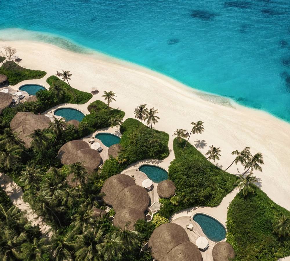 The Nautilus, Malediven, Beach House with a Private Infinity Pool, Luftaufnahme Strandvillen