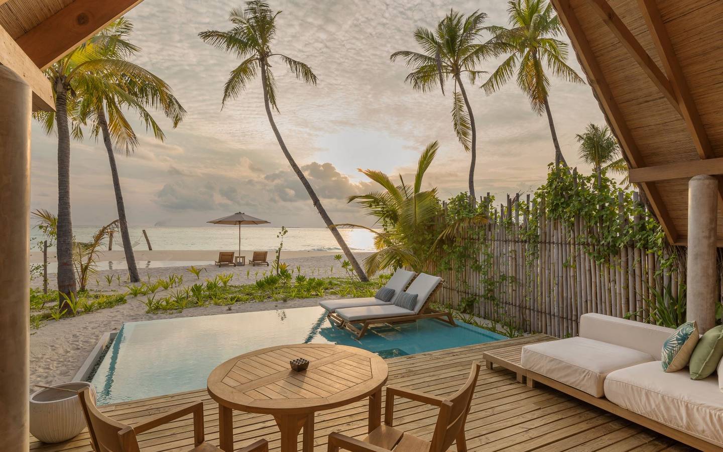 Fushifaru Maldives, Pool Beach Villa Sunset