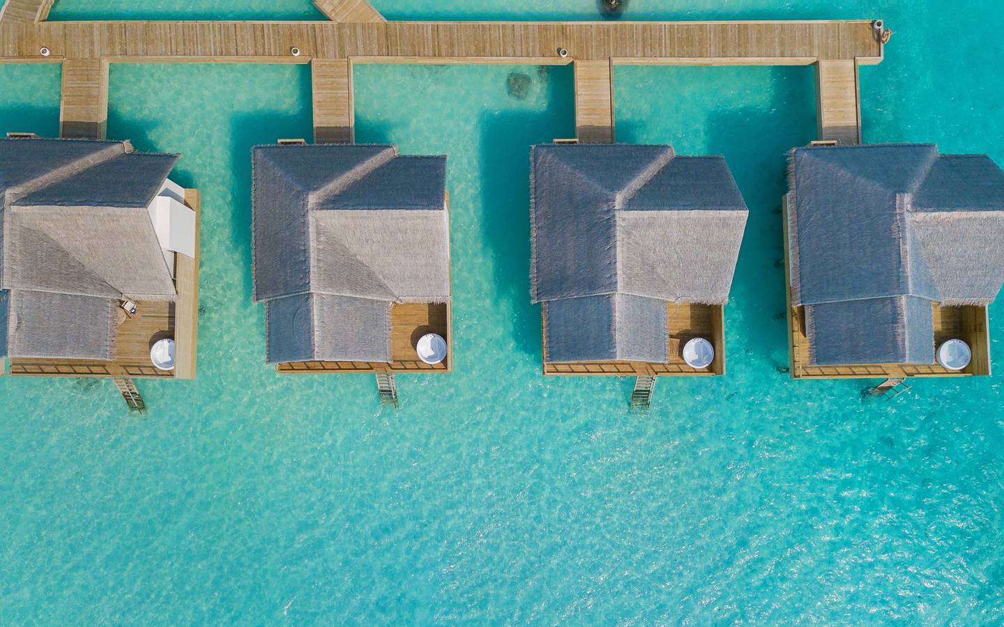 Fushifaru Maldives, Jacuzzi Water Villa, Luftaufnahme