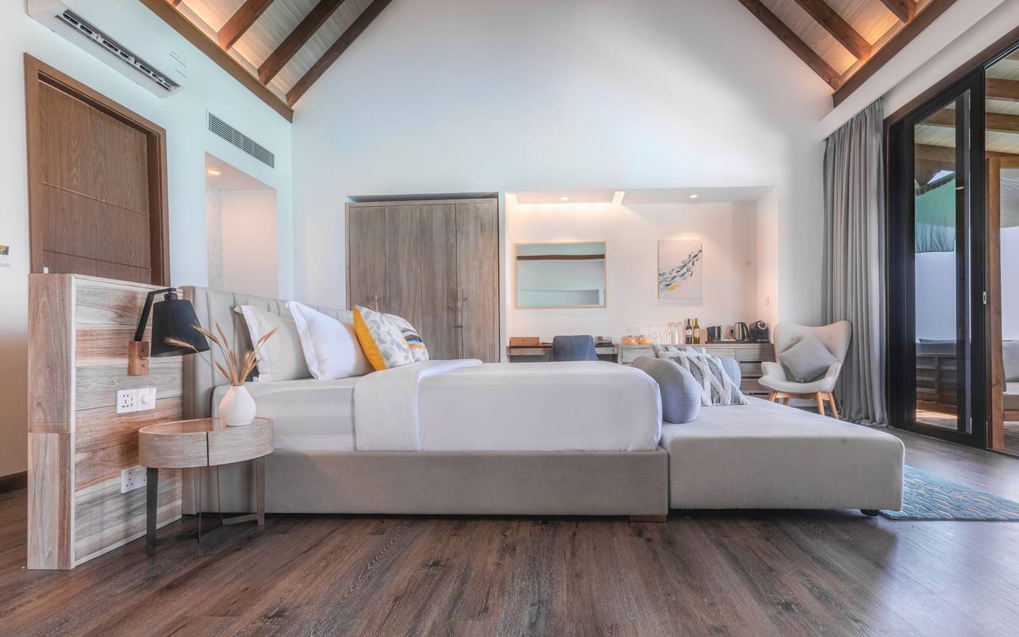 Fushifaru Maldives, Jacuzzi Water Villa, Innen