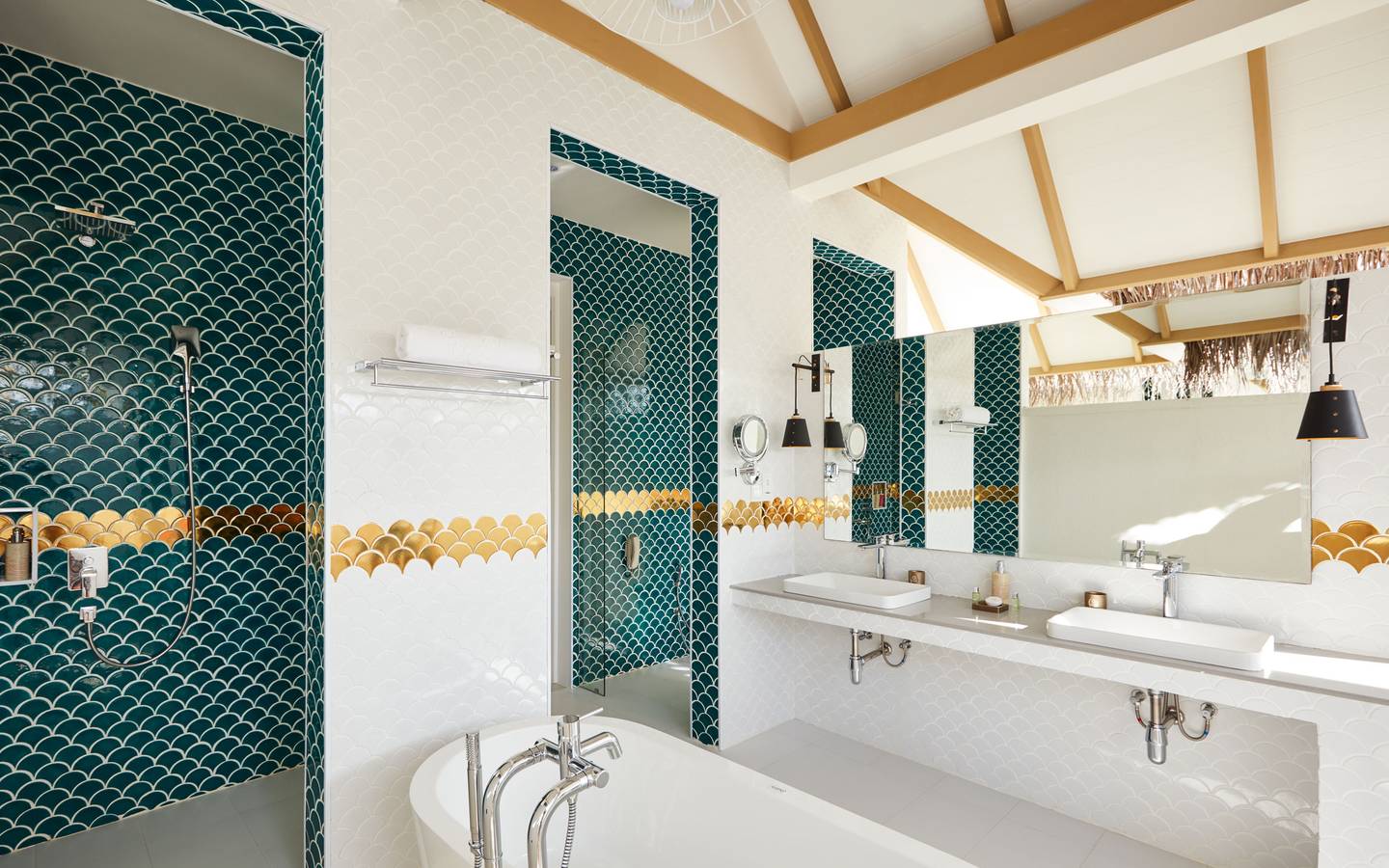 Sun Siyam Iru Veli, Malediven, Beach Villa with Pool, Badezimmer