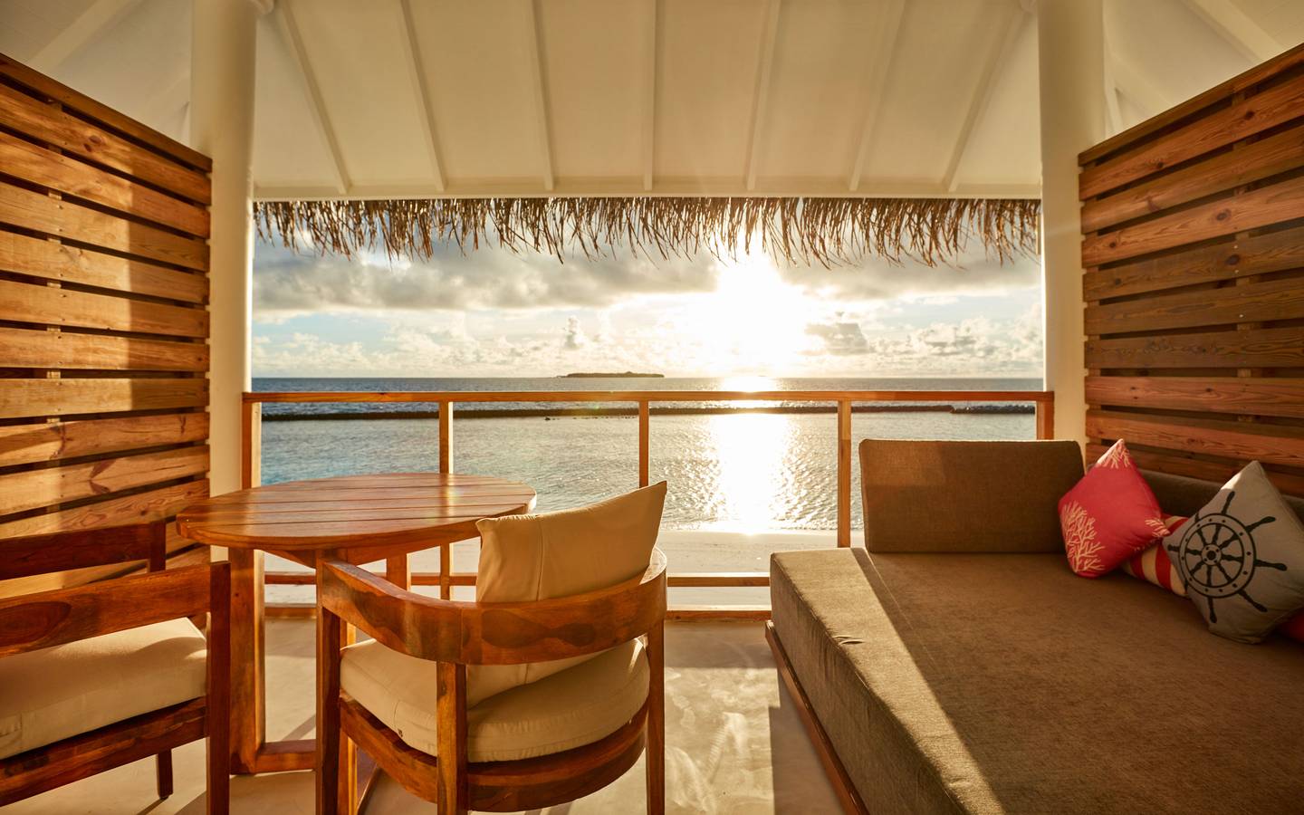 Sun Siyam Iru Veli, Malediven, Grand Beach Suite, Beach Residence with Pool, Terrasse