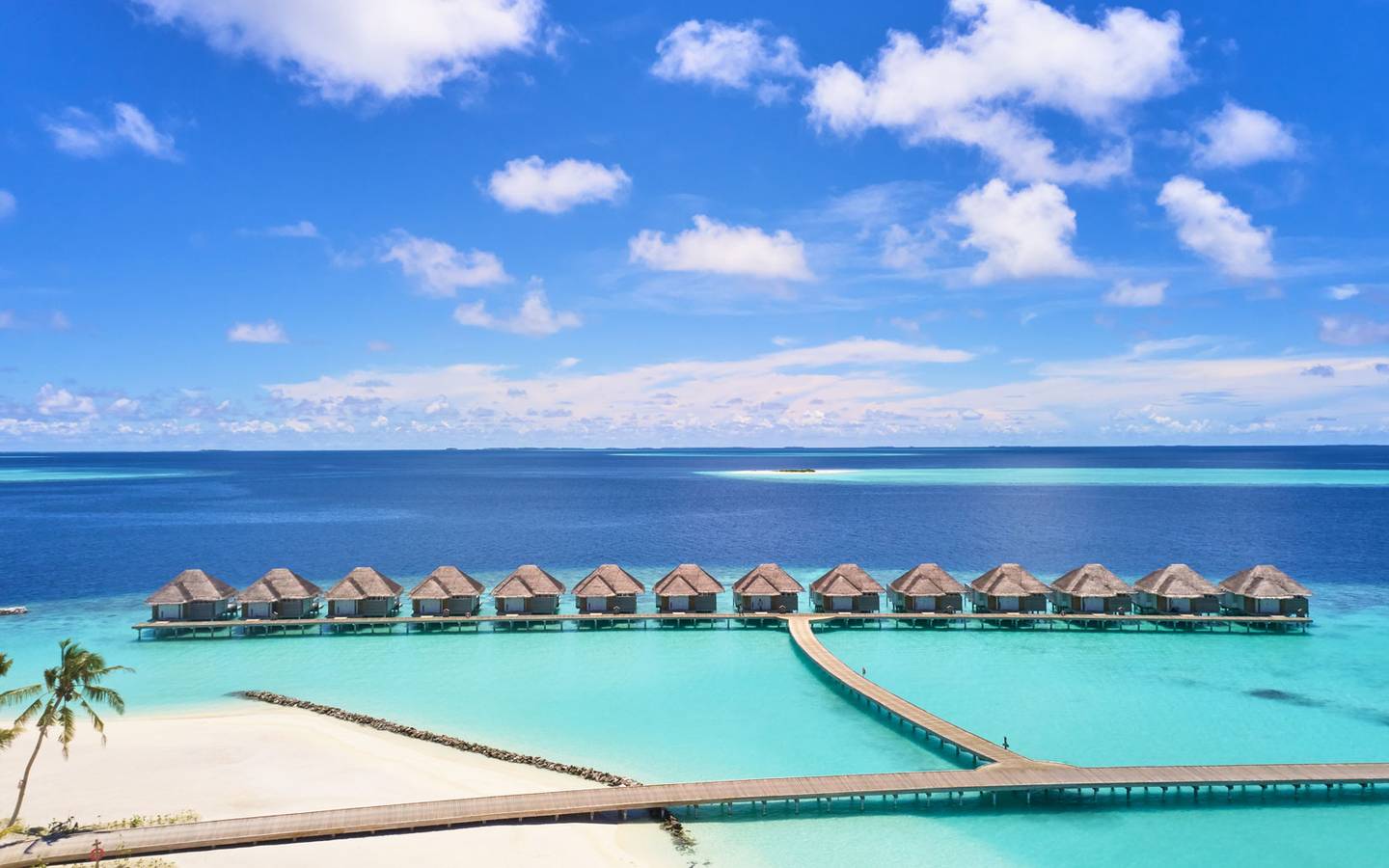 Sun Siyam Iru Veli, Malediven, Dolphin Ocean Villa with Pool, Luftbild Wasservillen