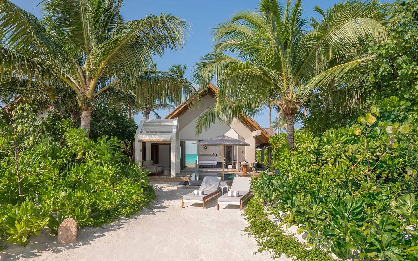 JW_Marriott_Maldives_Kaafu_Atoll_Marina_Beach_Pool_Villa_1