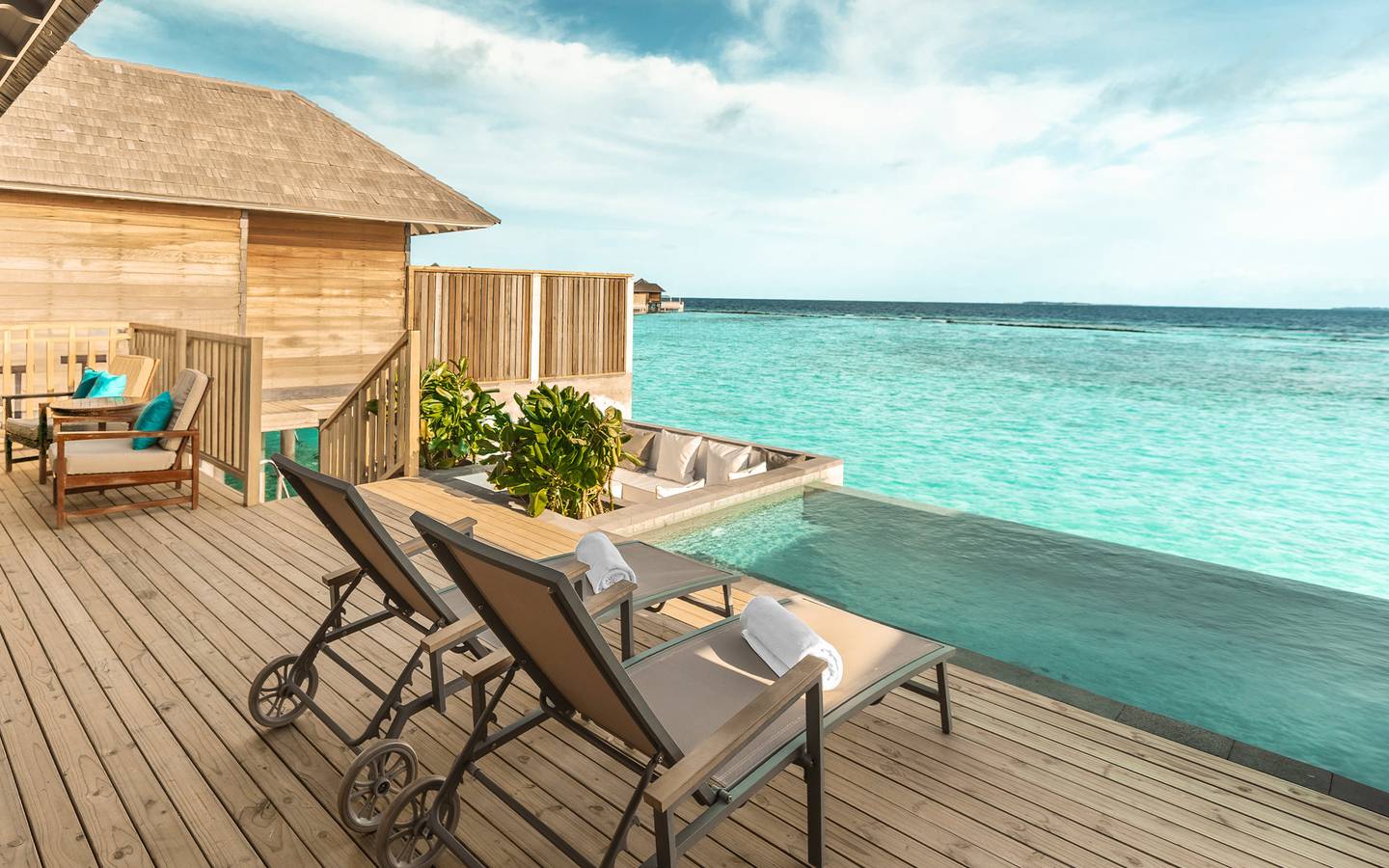 Sunset Horizon Water Villa with Pool_2