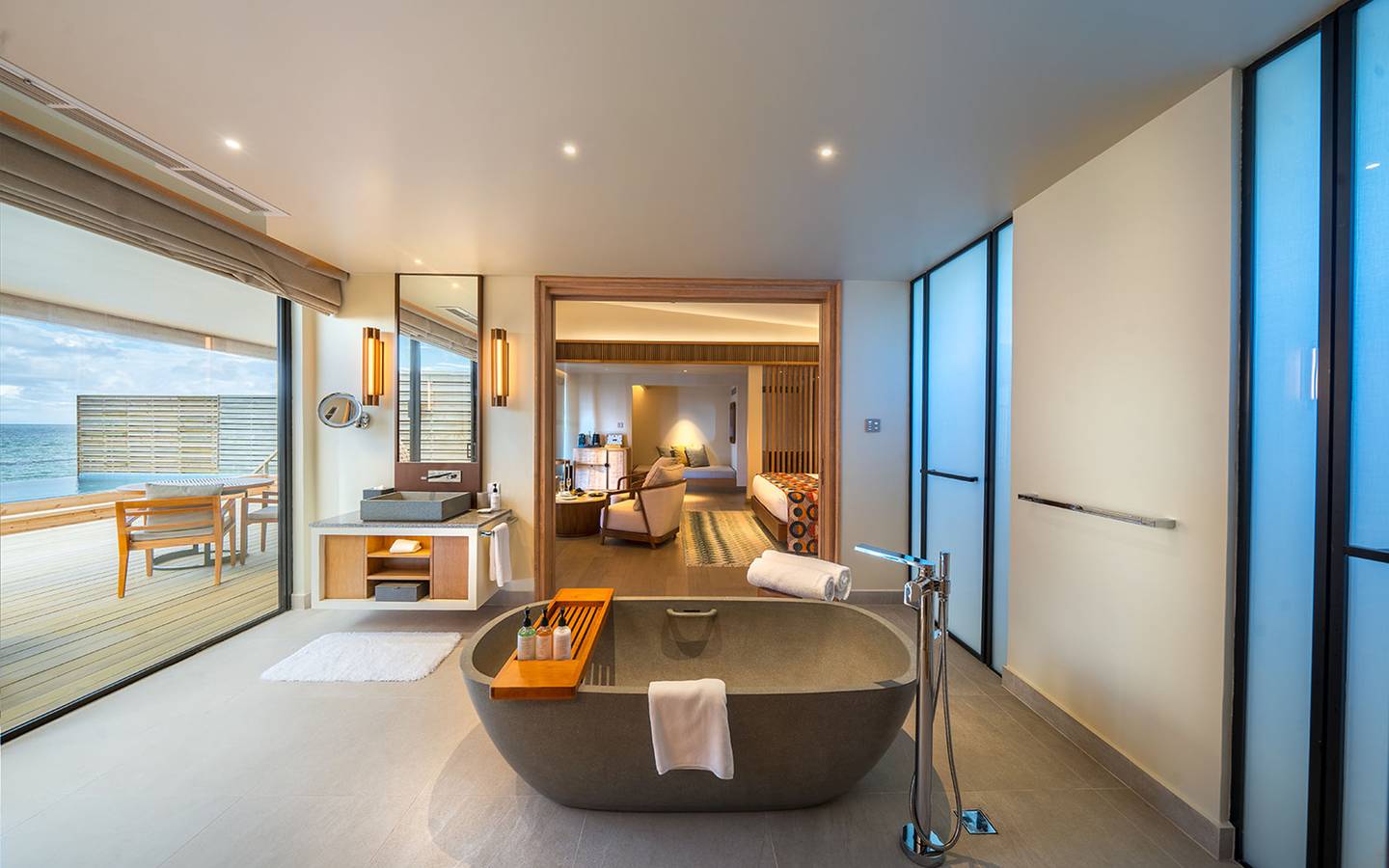 Kuda_Villingili_Sunset_Water_Villa_with_Private_Pool_8