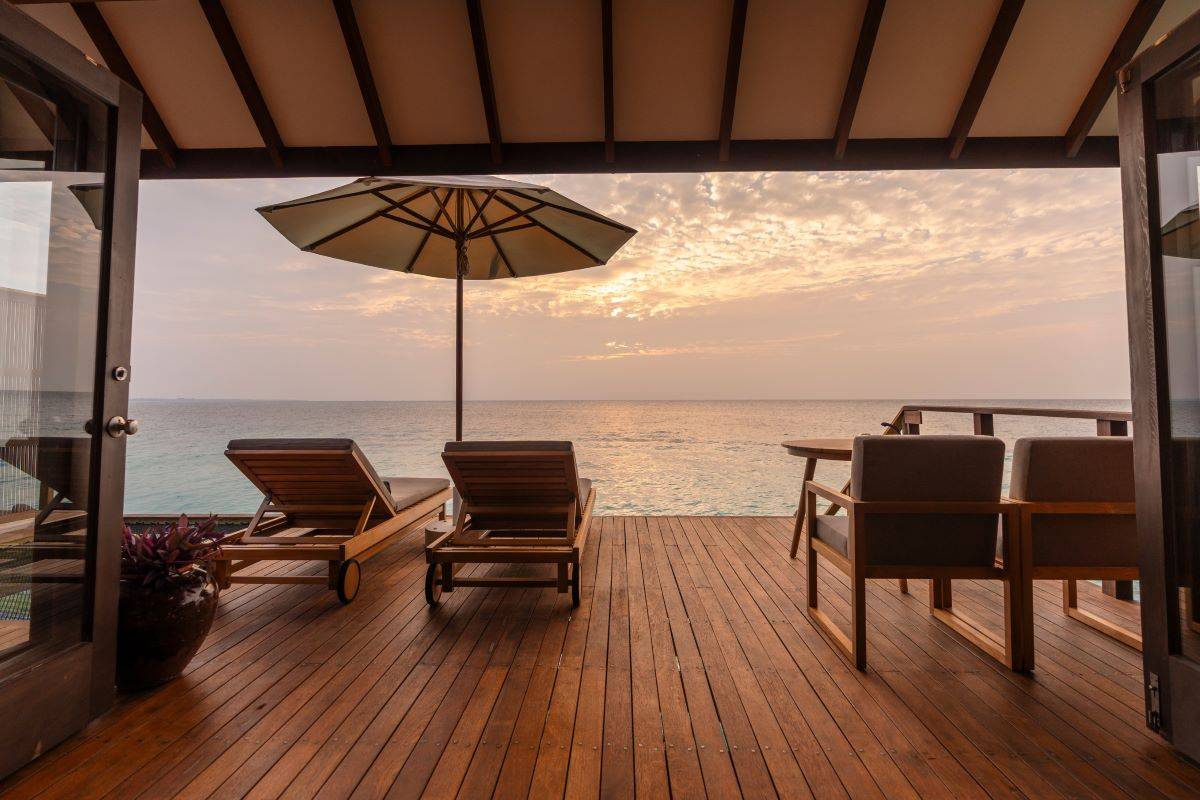 Veligandu Island Resort, Malediven, Sunset Ocean Villa, Terrasse