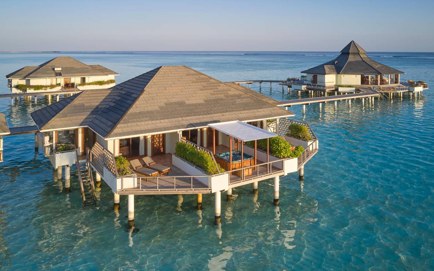 Villa_Park_Sun_Island_2_Bedroom_Overwater_Suite_2