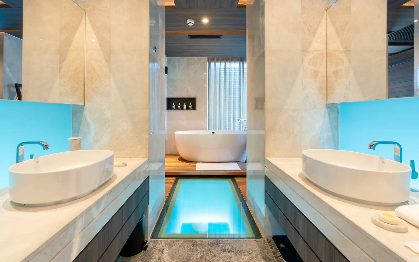 Madifushi_Private_Island_Maldives_Grand_Madifushi_Aqua_Pool_Villa_Bathroom