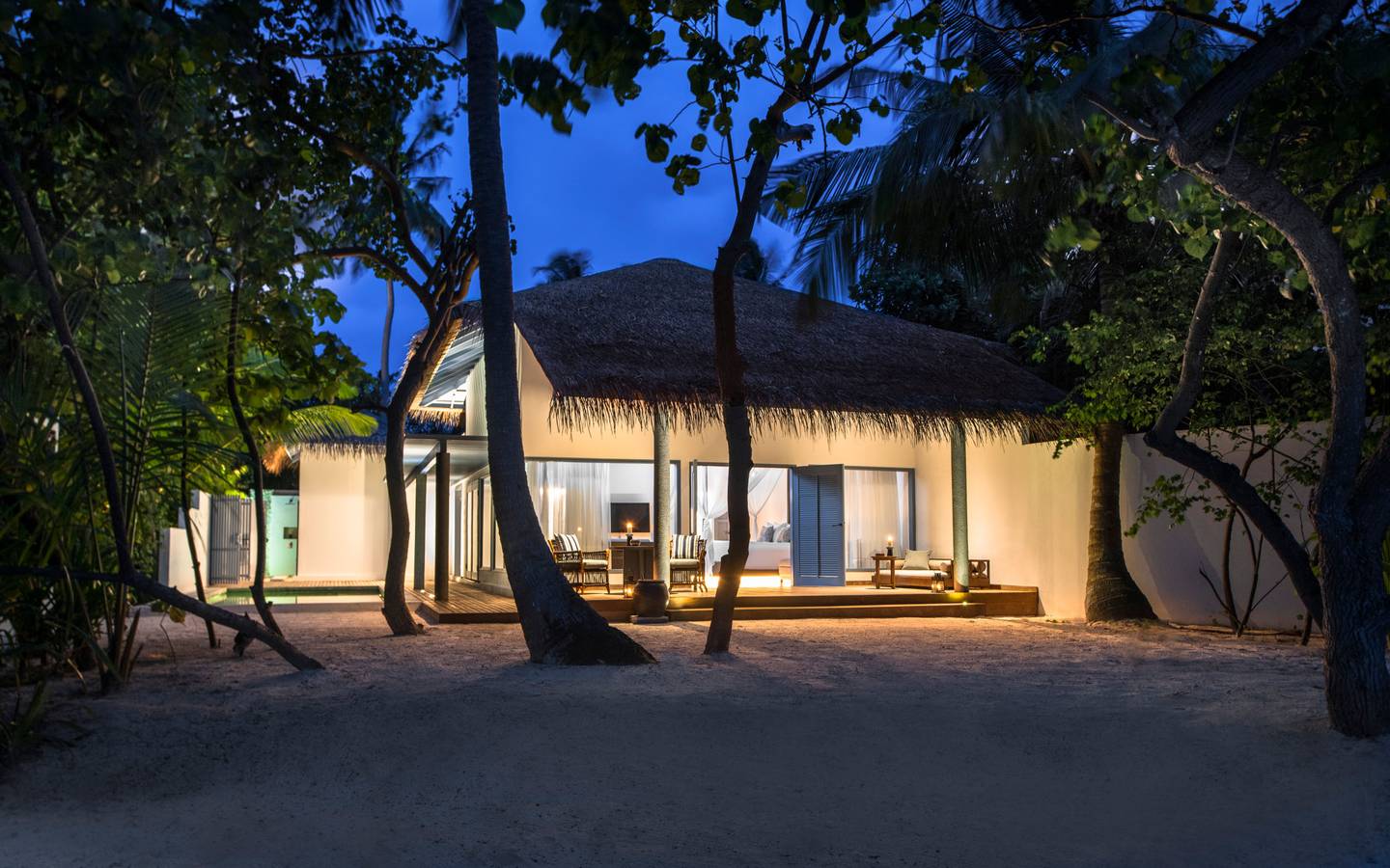 Halcyon_Private_Isles_Maldives_Sunset_Beach_Pool_Villa_1