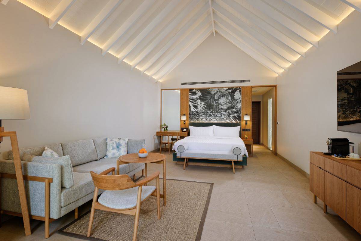 Raaya by Atmosphere, Malediven, Beach Villa with Pool, Schlafzimmer