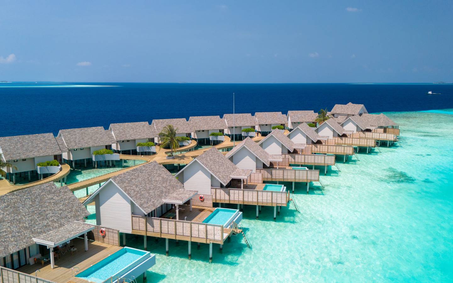 Ananea-Madivaru-Maldives-Water-Pool-Villa-Außenansicht-Lagune